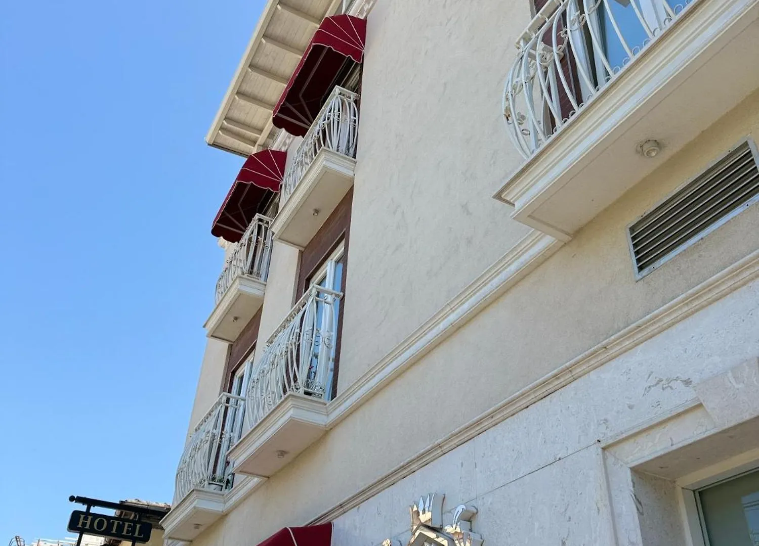 ****  Hotel Brais Durrës Albanië